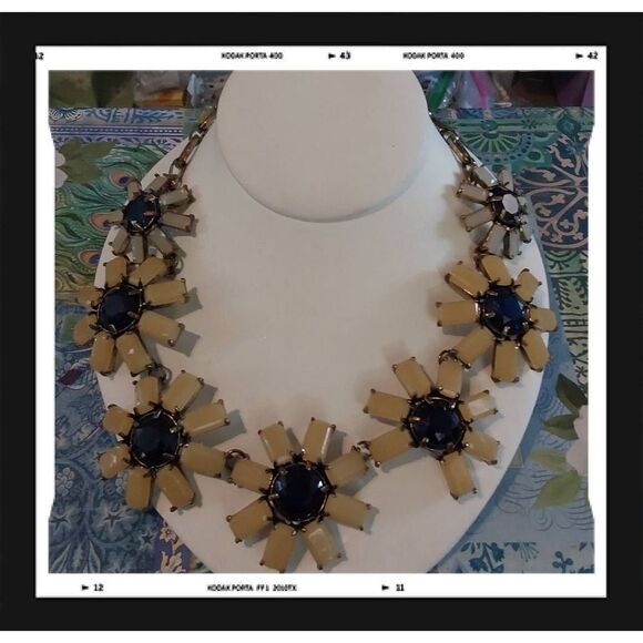 J CREW JEWELS Blue Crystal & Yellow Stone Colored Floral Statement Necklace - Picture 1 of 3